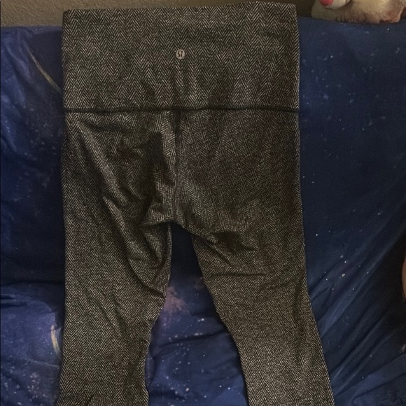 Lululemon Gray Herringbone Leggings - Picture 4 of 7